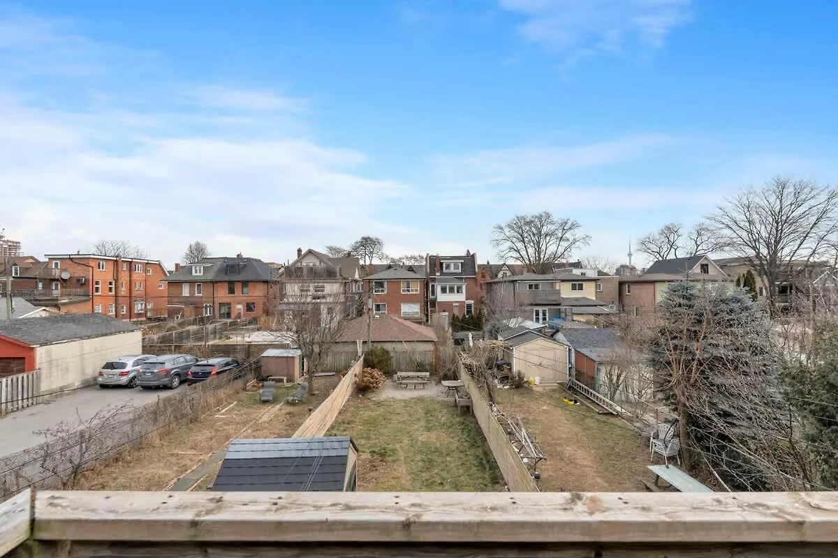 1Br Apartment Near Queen West Toronto