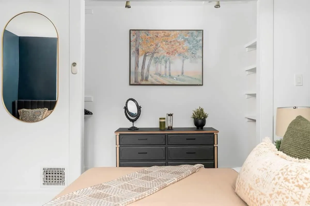 1Br Apartment Near Queen West Toronto Holiday home