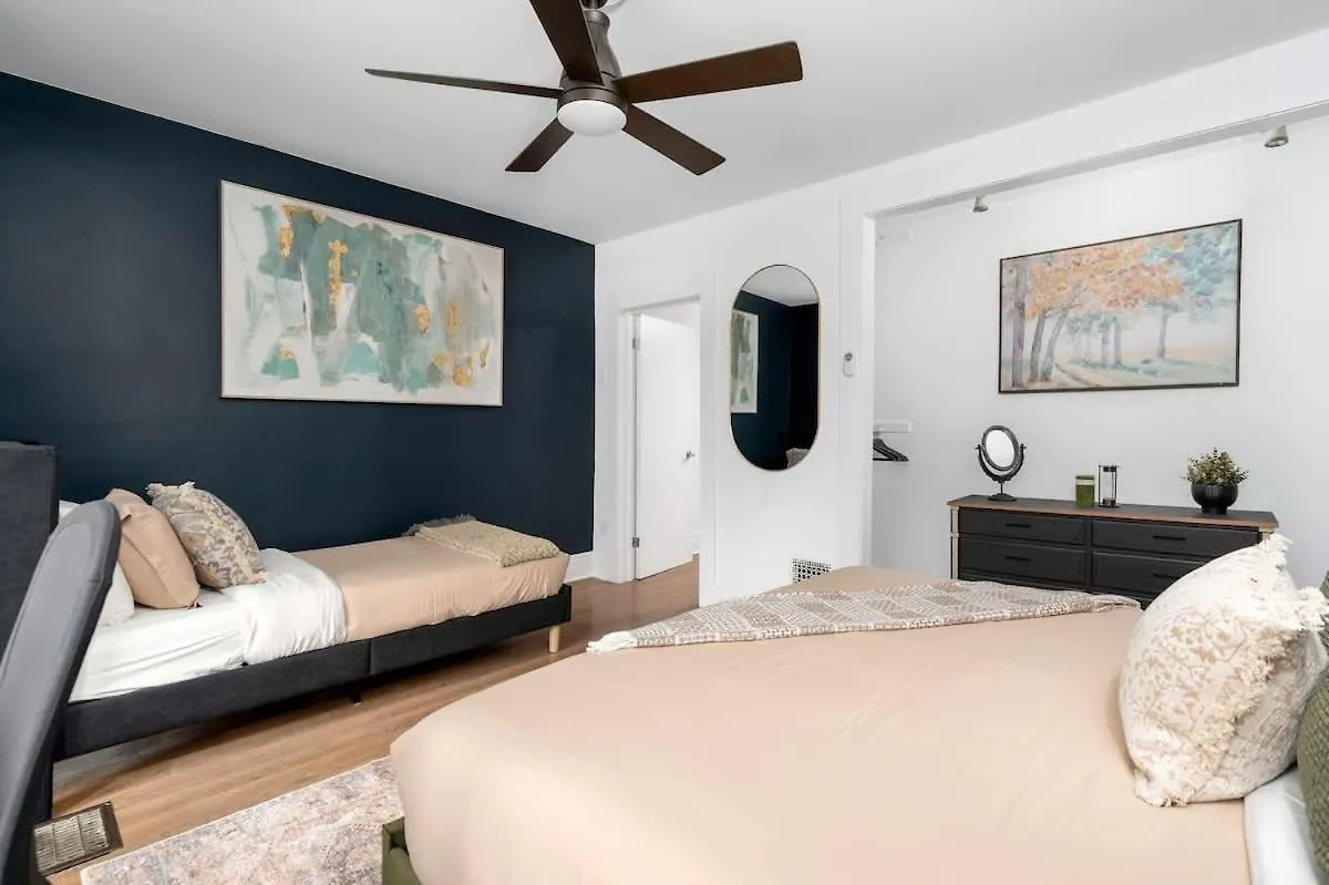 1Br Apartment Near Queen West Toronto